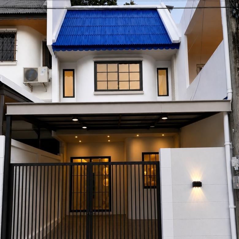 บ้านภูเก็ต หมู่บ้านเทพสตรี